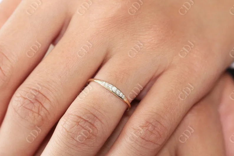 0.11CTW Round Cut Natural Diamond Tapered Wedding Band