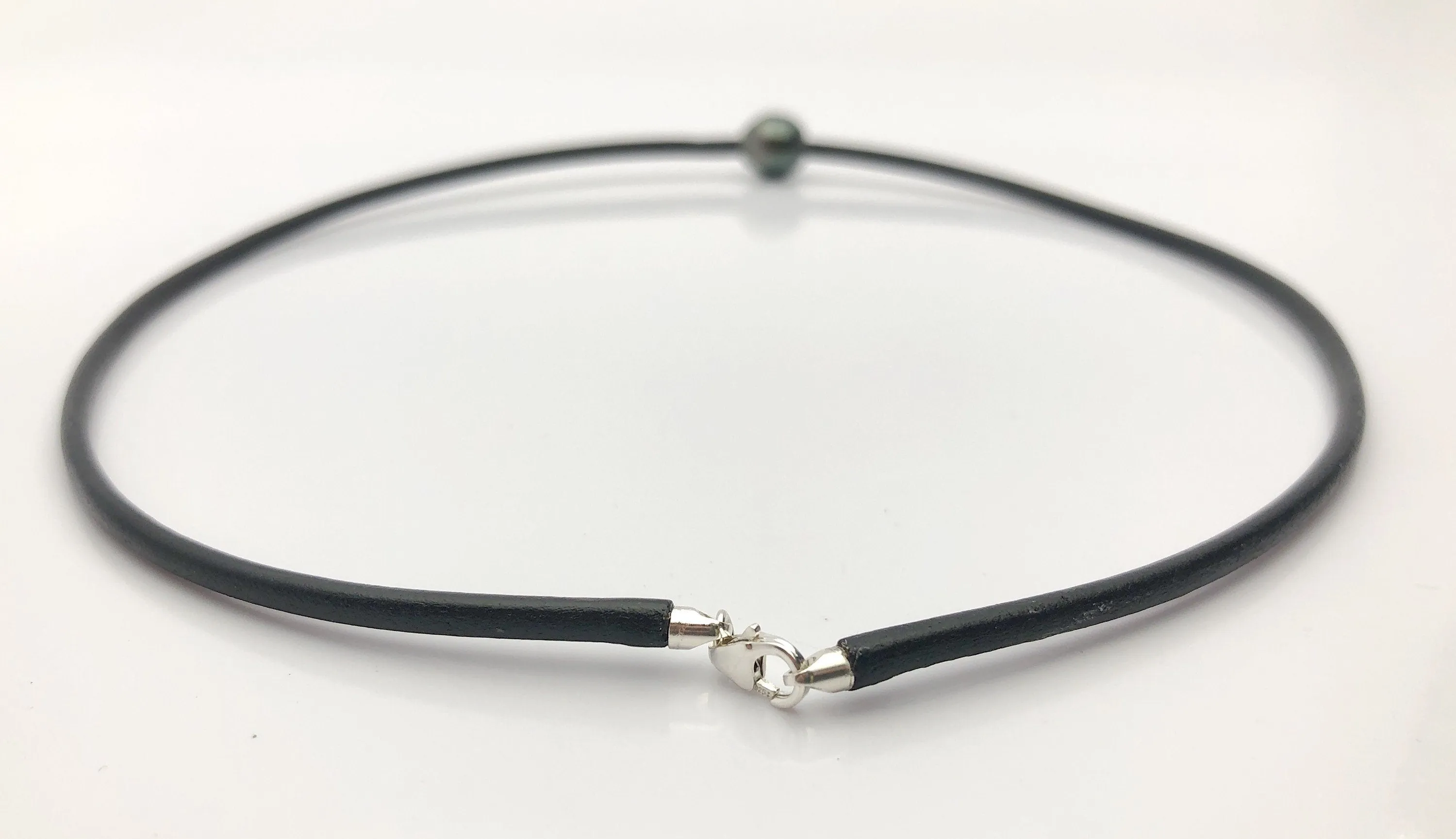 18” and 16” 3.0mm Black Leather Necklace. Pearl and beads not included (501221318L/501221316L)