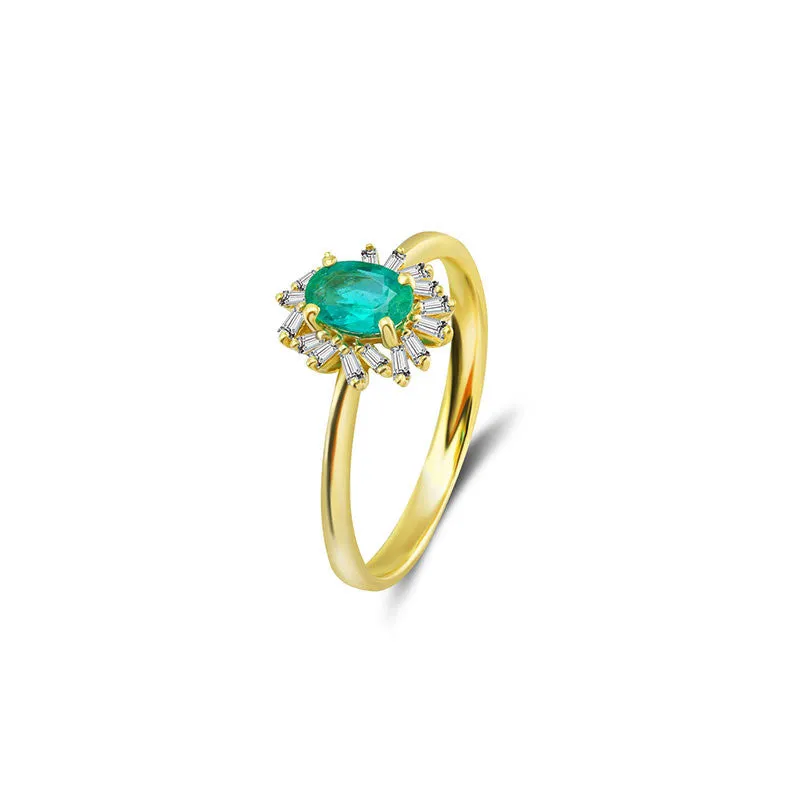 18k Gold Emerald Ring Surrounded by Irregular Shape Diamond