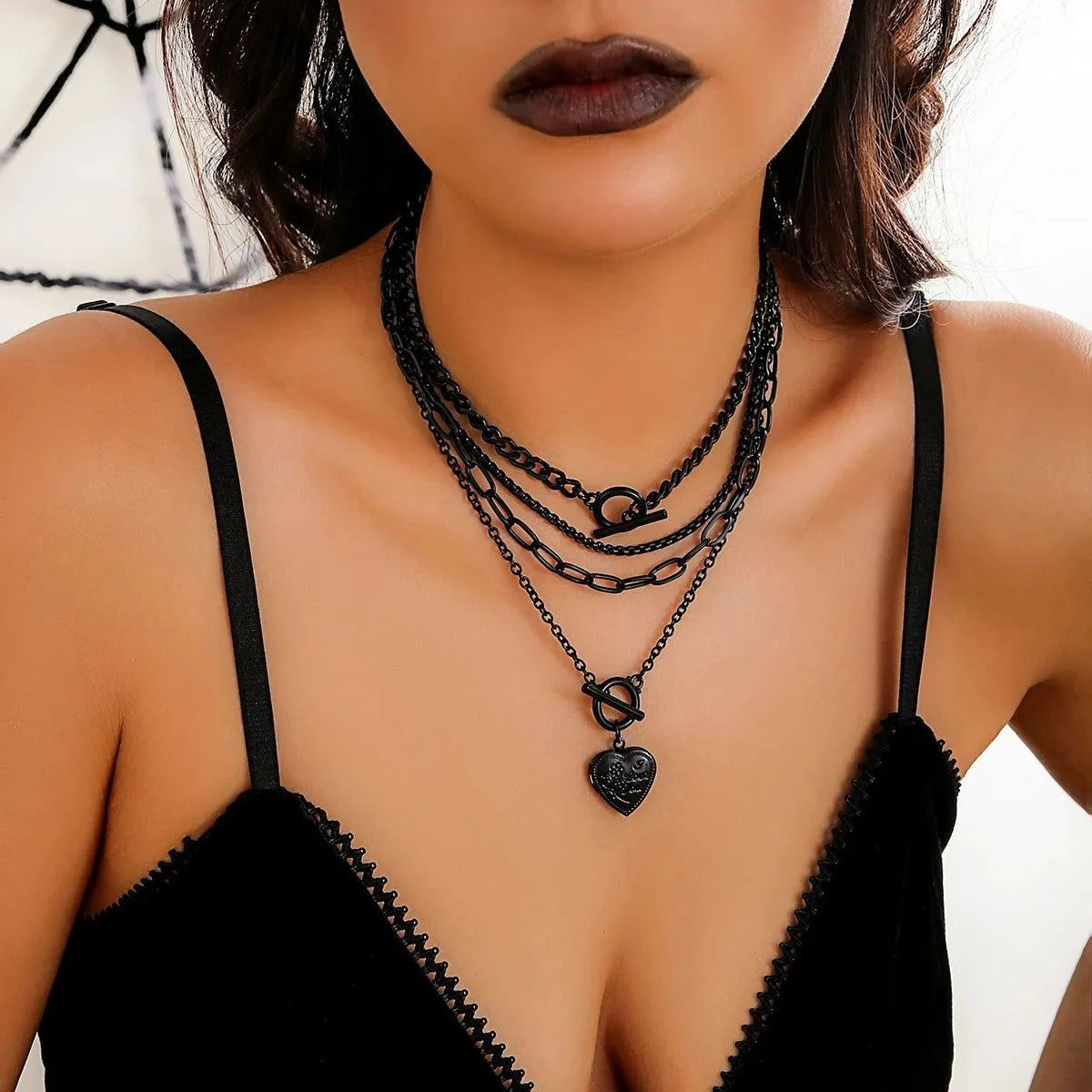 Eclipse Noir Neacklace  Set