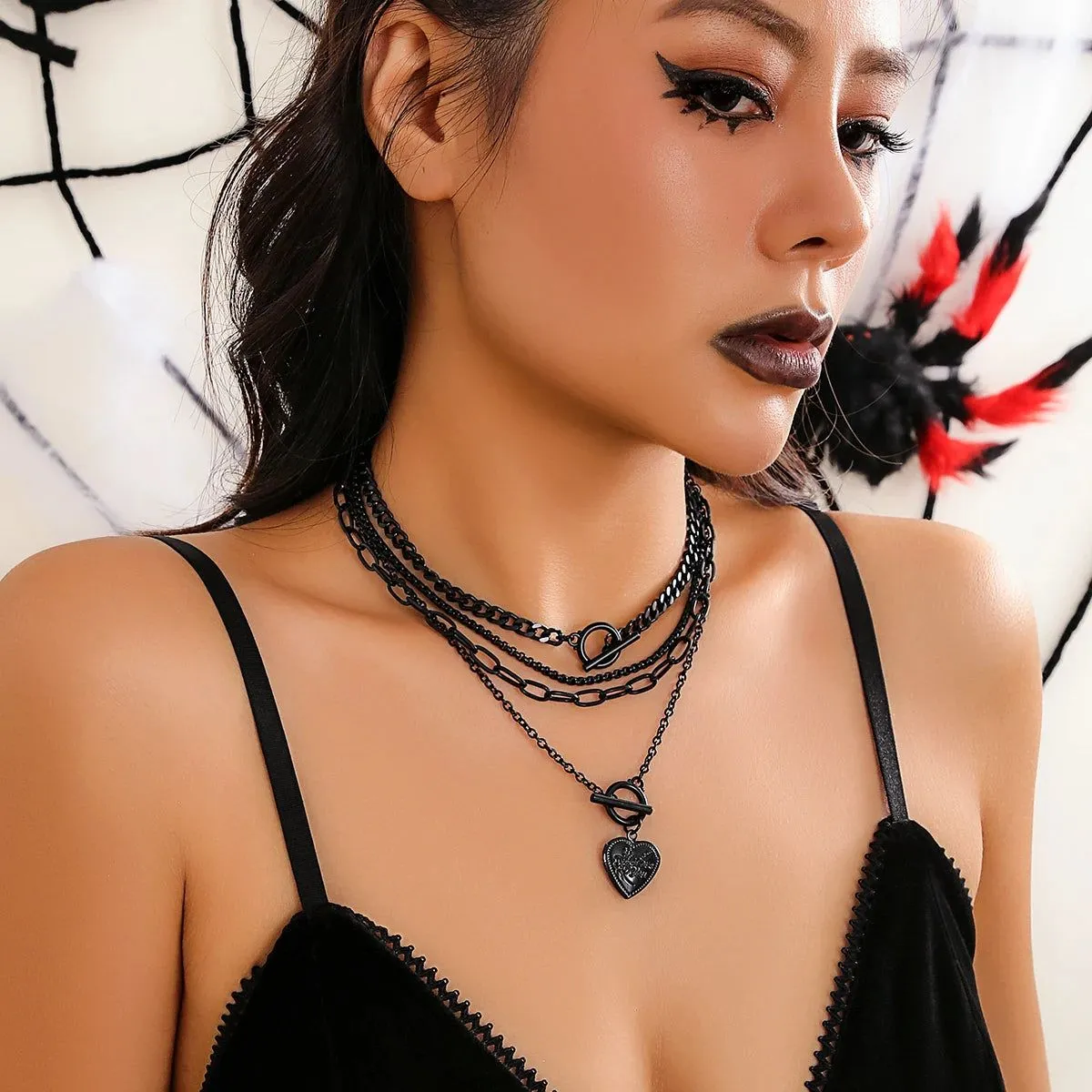 Eclipse Noir Neacklace  Set