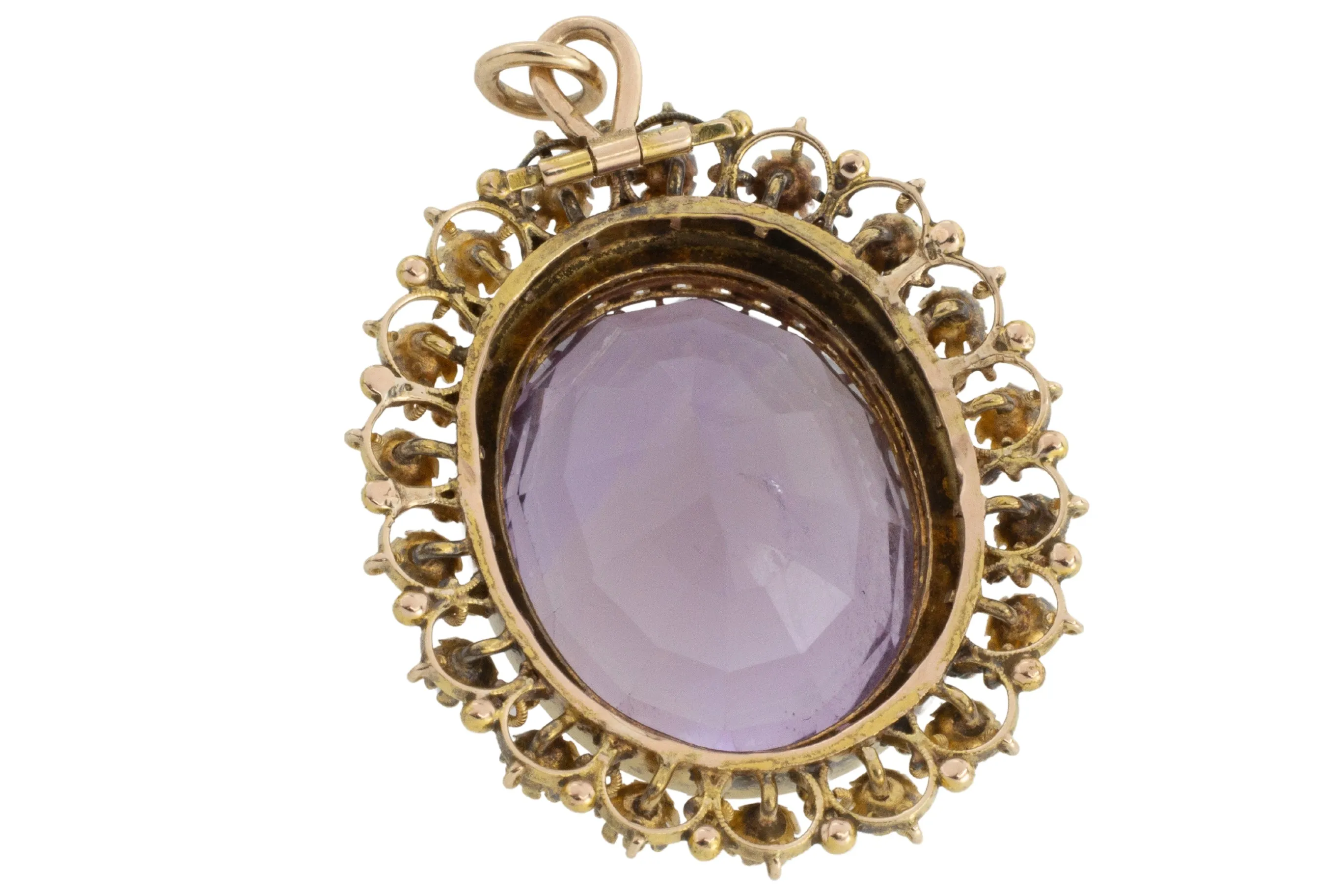 Large vintage amethyst pendant in 14 carat gold