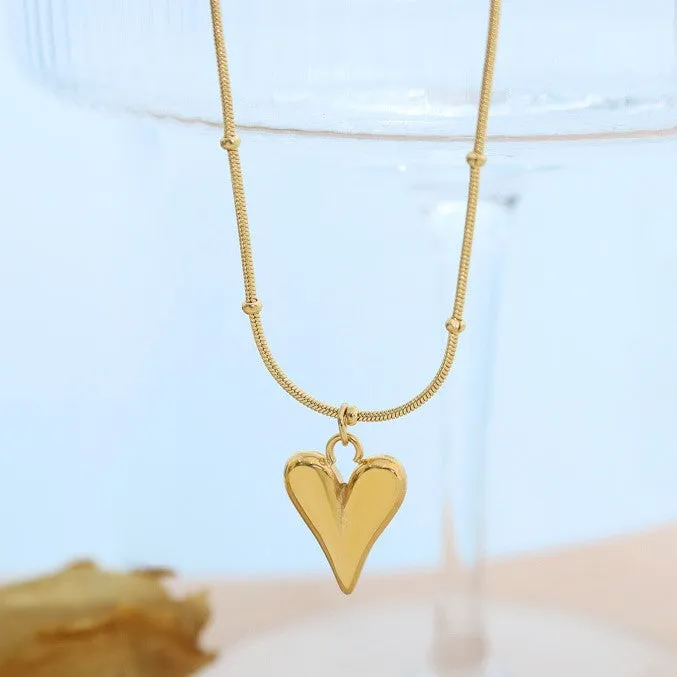 Love heart pendant necklace